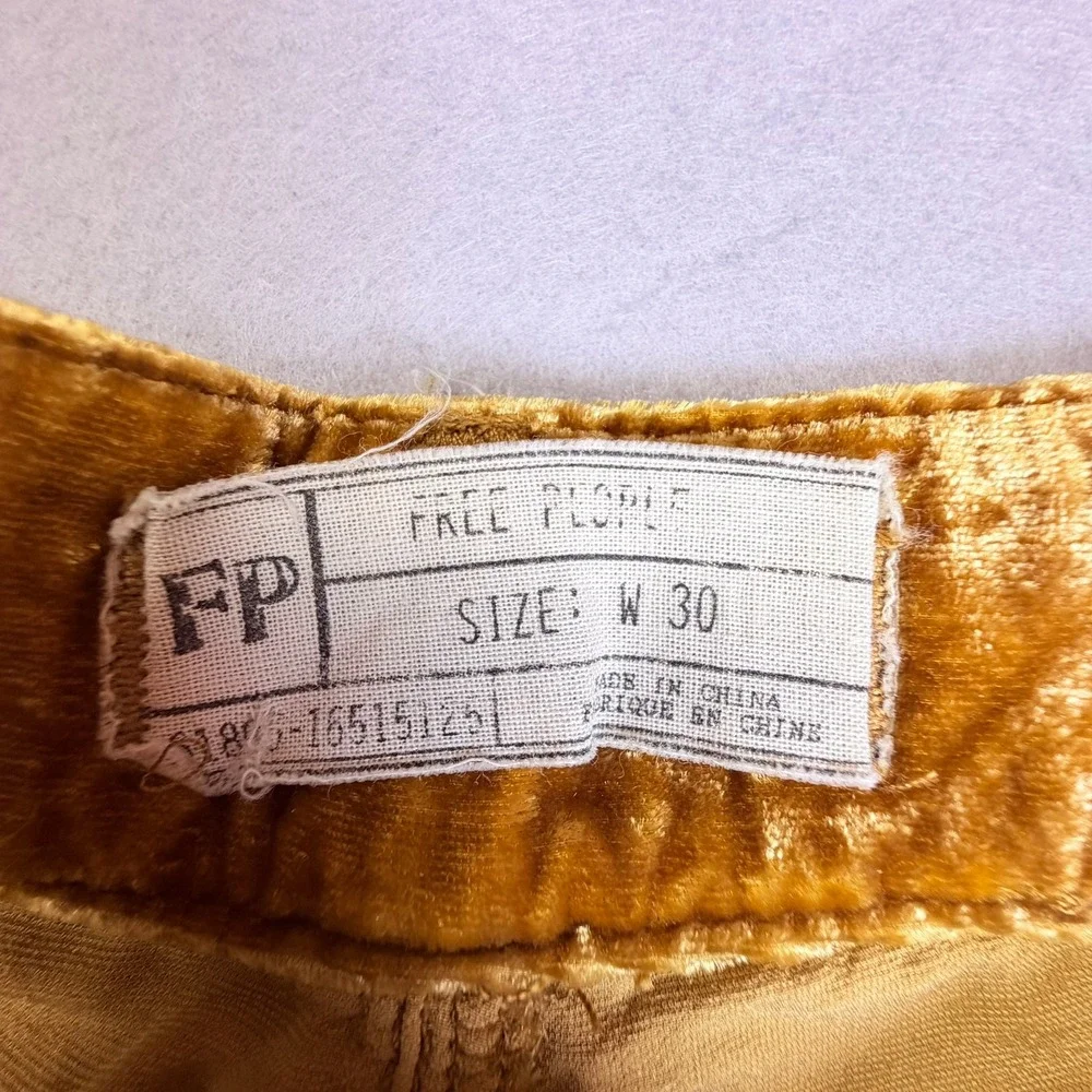 Free People Velvet Shorts Women Size 30 Mustard Yellow Gold Crushed Silk Blend - Picture 3 of 10